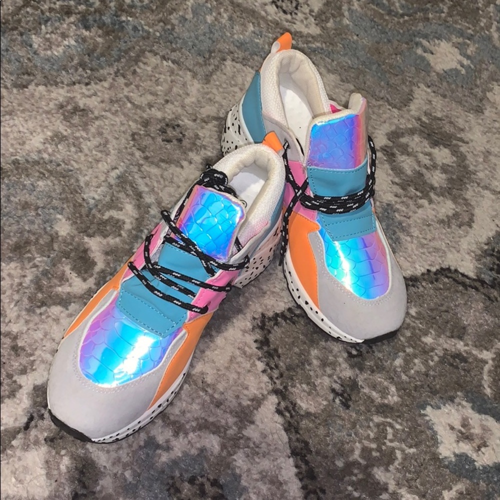 La sheelah sneakers